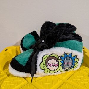 Rick and Morty Fuzzy Slippers - Black and Green